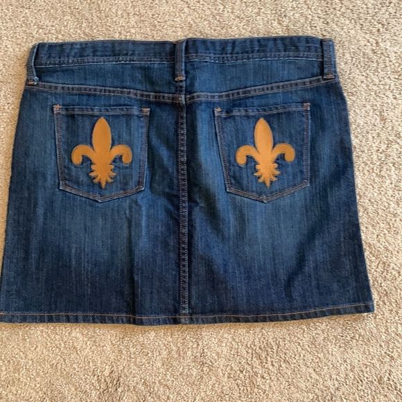GAP Dresses & Skirts - Vintage GAP Embroidered Fleur de Lis Denim Mini Skirt Sz 14